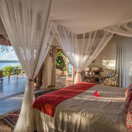 Tongabezi Villa Simonga ภายนอก รูปภาพ